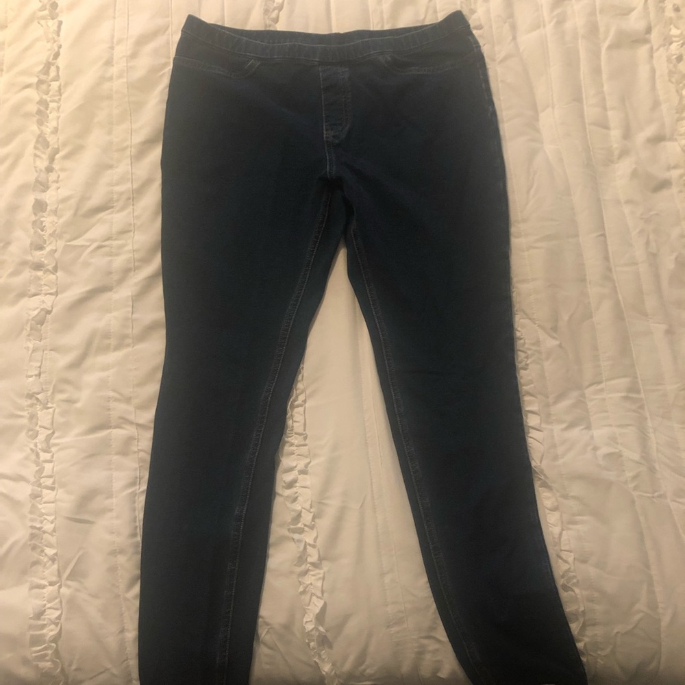 PRICE DROP Hue Leggings